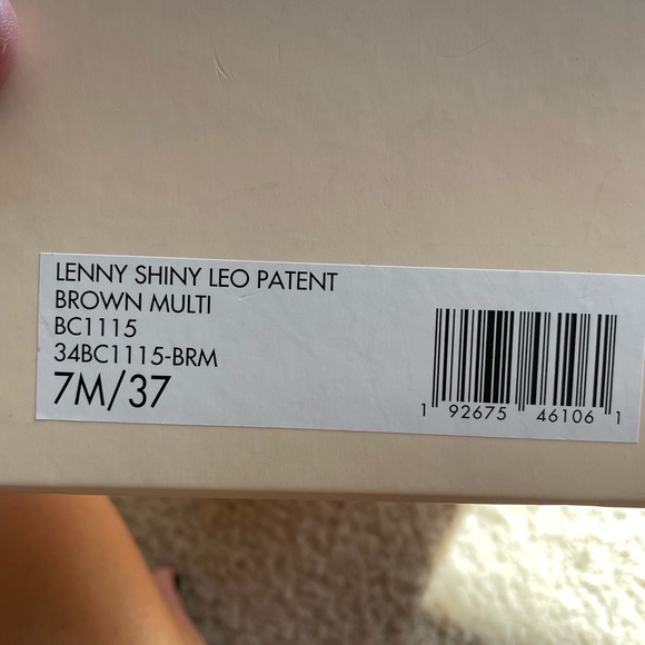 BCBG leopard print d’orsay heels sz 7 - Picture 5 of 7